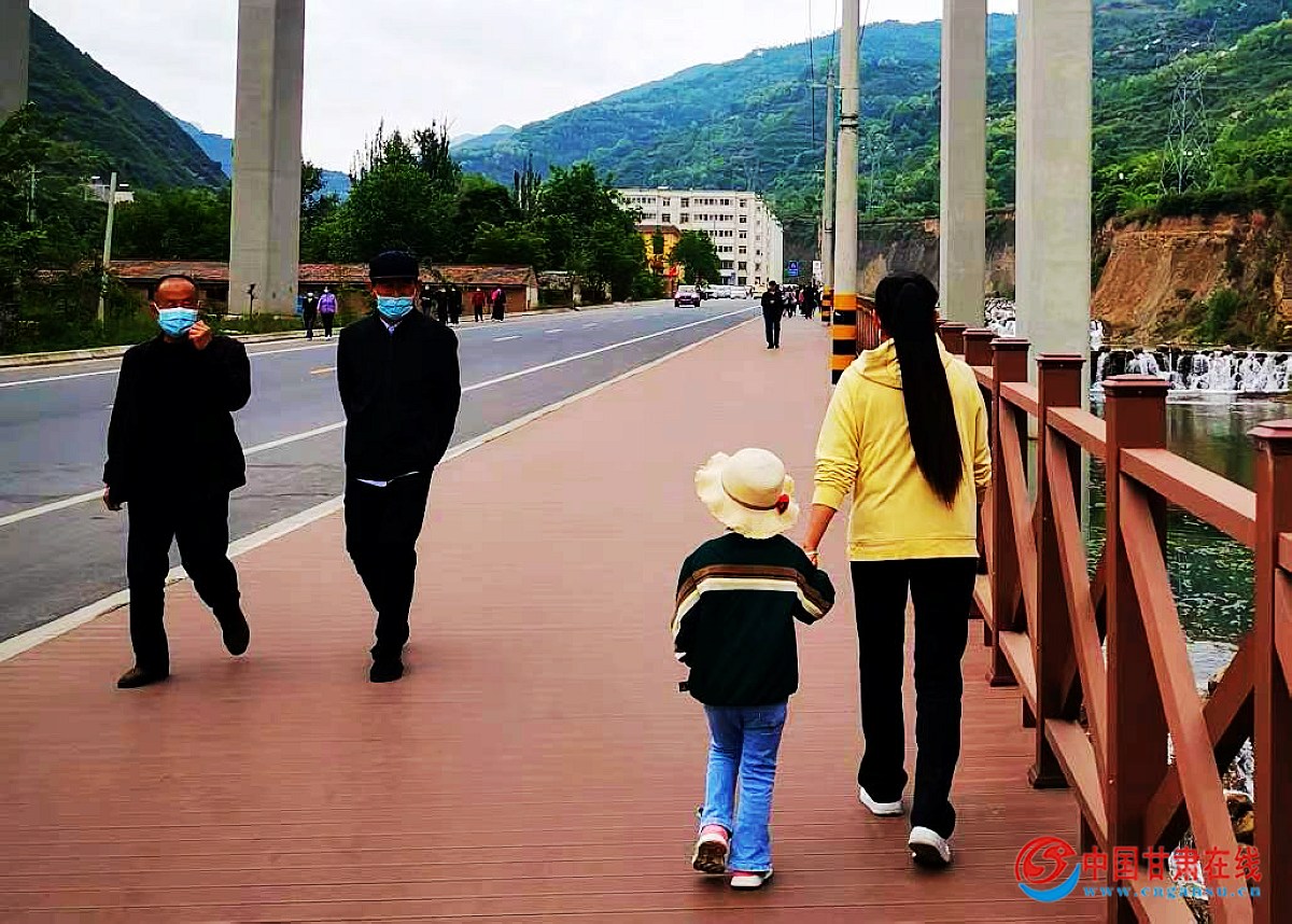 cec75bd9a63afefae69e26437a142248.jpg nEO_IMG_17.jpg