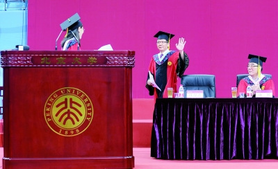 盘点35所985高校毕业典礼:校长演讲最爱谈创新