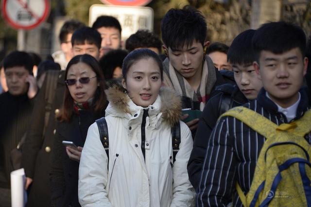 ��У�տ���Ļ���� ��Ϸ��Ů�����Ƽ�(ͼ)