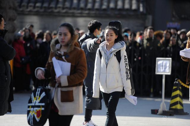 ��У�տ���Ļ���� ��Ϸ��Ů�����Ƽ�(ͼ)