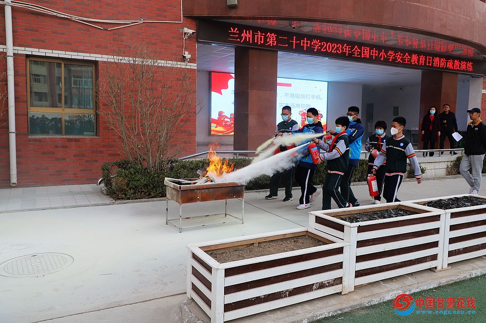 4dcdcddb93ecf7e9e19d39504f5ca0ca.jpg nEO_IMG_1.jpg