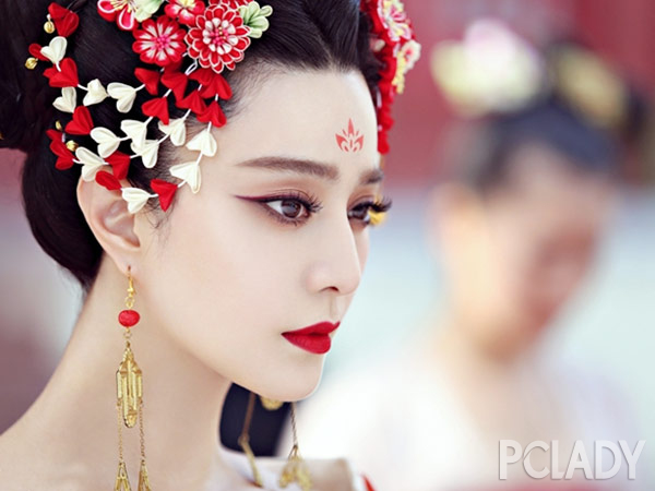 不靠整容靠化妆范爷经典荧屏妆容回顾