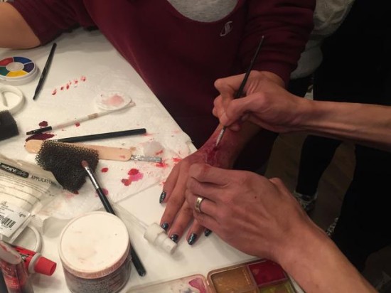 ��ʥ�� | 5���������˿�ױ������Ѫ�Ľ�ʬ���Ǻ���Ѫ��