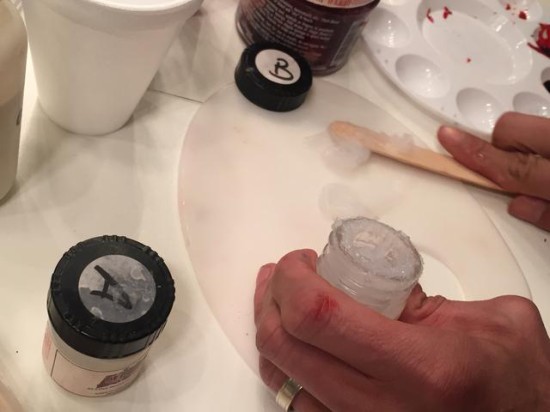 ��ʥ�� | 5���������˿�ױ������Ѫ�Ľ�ʬ���Ǻ���Ѫ��