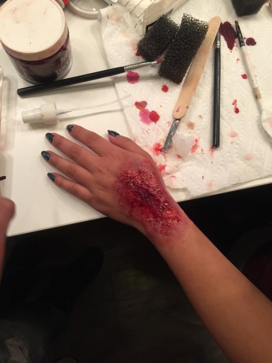 ��ʥ�� | 5���������˿�ױ������Ѫ�Ľ�ʬ���Ǻ���Ѫ��