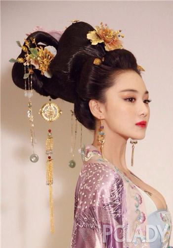 ���������ξ����װ���Ļ������췢�ͳ���Ů������һ