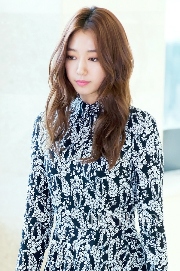 ŻŶżΰ (Dolce&Gabbana) ӡȹ2015Ļ󽱰佱