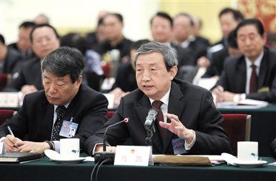 昨日,全国人大常委会联组审议国务院关于统筹推进城乡社会保障体系建设工作情况的报告并进行专题询问,国务院副总理马凯作说明。这是本届全国人大常委会以来,首次由副总理参加专题询问。杜洋 摄