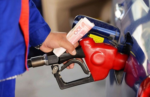 成品油价格调整再度“暂缓”