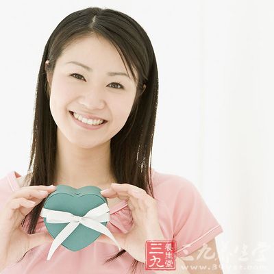 һ���������⣬ʹ֮ǿ�ҵؽ���������һ�߰��������һ�������ᣬ¶��10�����ҵ�������