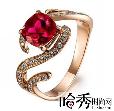 璀璨夺目的红宝石戒指 见证热烈如火的美好爱情