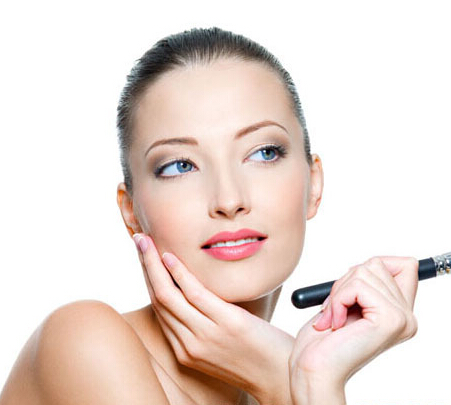 秋冬新娘上妆易卡粉 秋季底妆小技巧