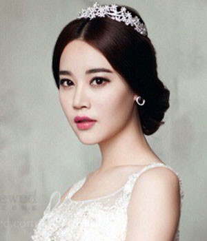 适合大脸新娘的发型推荐 这8款新娘发型显瘦