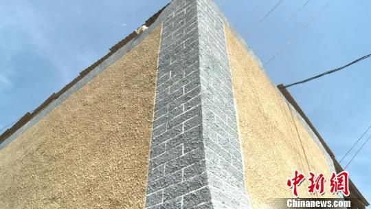 图为<a href=http://www.cngansu.cn/news/ target=_blank class=infotextkey>甘肃</a>定西市临洮县洮阳镇车刘家村曹家坪C级危房完成原址翻建。 崔琳 摄 图为<a href=http://www.cngansu.cn/news/ target=_blank class=infotextkey>甘肃</a>定西市临洮县洮阳镇车刘家村曹家坪C级危房完成原址翻建。 崔琳 摄