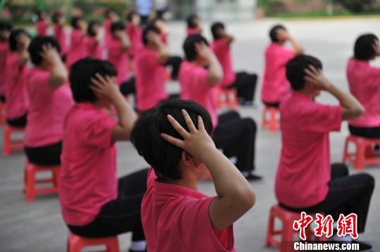 ͼΪ䶾ѧԱϰҽĦ䶾 