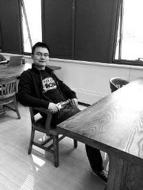 点击图片翻到下一页>> 陕西高考状元清华博士毕业回西安:北京房价太贵