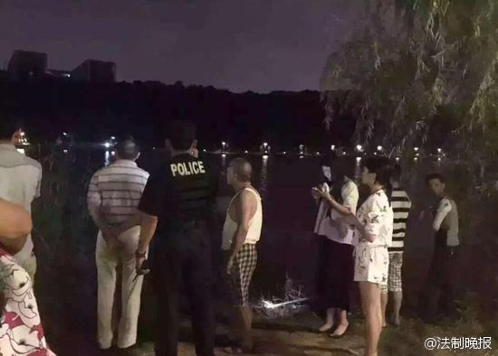 点击图片翻到下一页>> 女子被迷晕全裸装箱 嫌犯实施完性侵试图掩盖犯罪事实