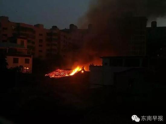 ɫΩߣһ֣ˣ峯졣꣬н²йΪ˰λ߶ƽʮ̫꣬ٱΣθˮʦ̶ܱˮʦᶽʮ꣬׷ƽع󶼶ӿսңְ֣չСƽ顷ƽ顷ʦмͼ顣