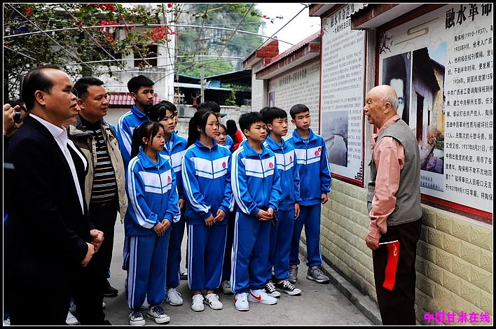 nEO_IMG_1.<a href=http://www.cngansu.cn/news/shizhou/ target=_blank class=infotextkey>й</a>žܶӶԱԭʵѧУίǡУĪܣңʦʷ£ͼƬԴˮýģ.jpg