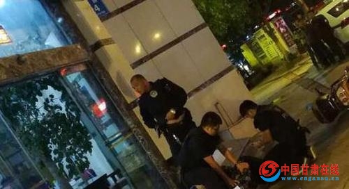 持枪逃犯开枪拒捕