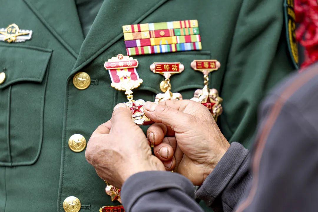 b66405dc40569f0ffcfc78d17786d533.jpg 5.jpg