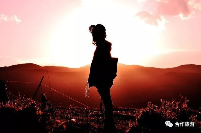 1fcb05a12403b0_jpg_r_650x430x95_b2e2fd70.jpg 看草原美少女们是如何开启美颜模式的