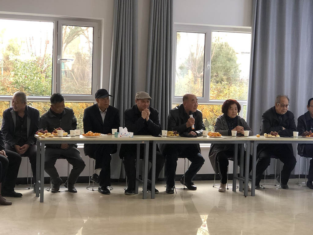 d8ac4fa16bb1d4580bf19afa3f30199a.jpg 2.jpg