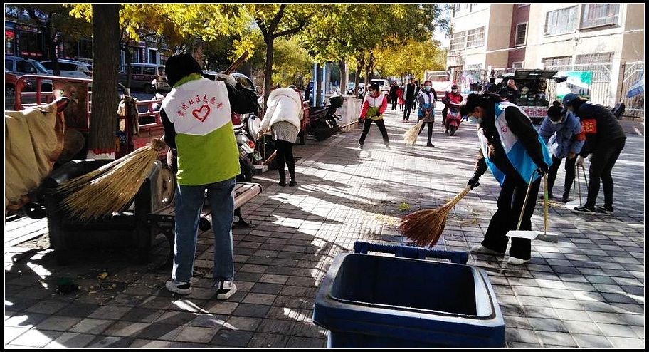 2846504d1a1085c7bd0b5f97bcc791f8.jpg nEO_IMG_富康路社区开展“清污消土”专项行动一_副本.jpg