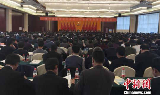 3��1�գ�<a href=http://www.cngansu.cn/news/ target=_blank class=infotextkey>����</a>ʡ�����ؾ��ù�����ũ�幤������ƶ���Ṥ��������С�������������