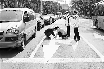 �ϱ���·ͨμ·�� ���򶫻����ת�� 