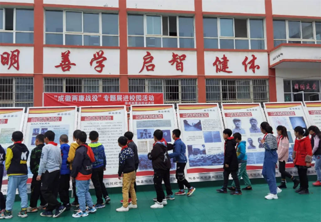 f5e09658446cad4f625de9d3dd2bde45.jpg a27dab85c76133f015f2472e21bb892.jpg