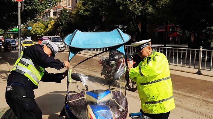 nEO_IMG_640.webp (1).jpg