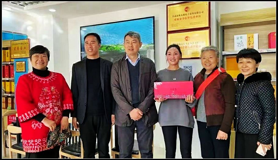 8c26c8c6a786407387701f58cb60d18b.jpg nEO_IMG_2.jpg