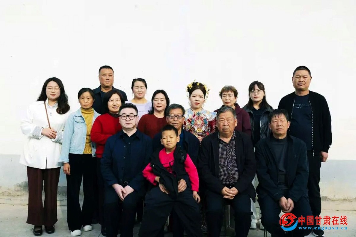 09c9aadba3415d41ec44f2b5d2fe48b9.jpg nEO_IMG_8.jpg