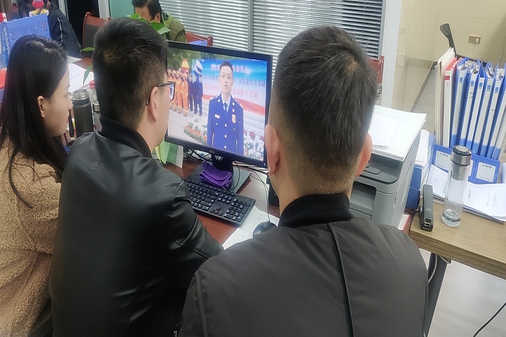 2fa878679903341d17a60e8839a90106.jpg 2.jpg