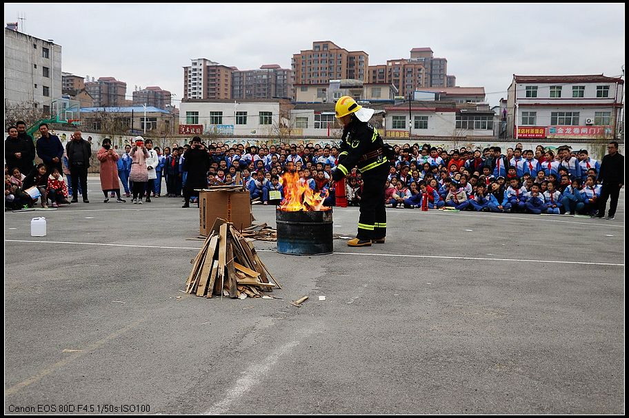 7d7535558dd9cb154dce77e6deb839f8.jpg nEO_IMG_2.jpg