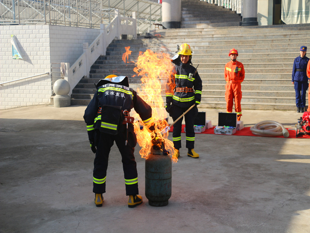 63d0ddc43adb69cc8812356d796c68ca.jpg IMG_2043.JPG