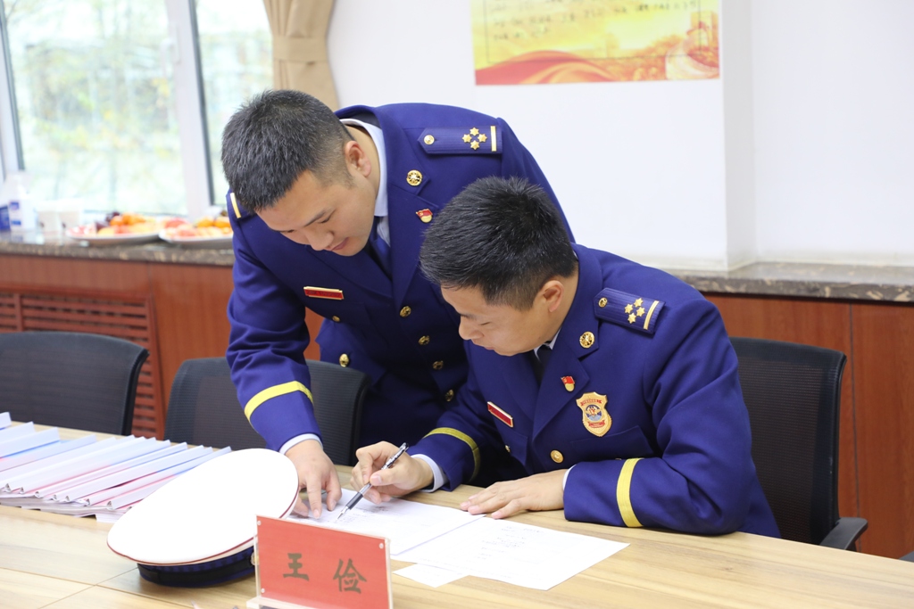 6e4eba3e9378a2a61d217e207da37b88.jpg 6H1A1898.JPG