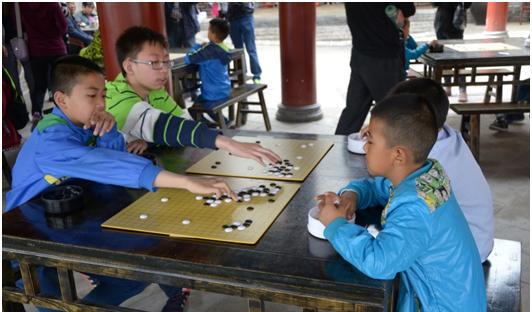 ��ʮ����ȫ���˶���Ⱥ�ڱ���Χ��ƽ��Ԥѡ���ڹ����վ����